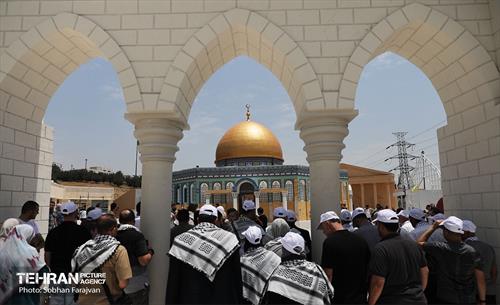 بازدید بیش از ۱۰۰ خانواده شهدای غزه از برج میلاد 20