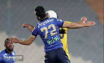 دیدار تیم‌های فوتبال استقلال و سپاهان 33