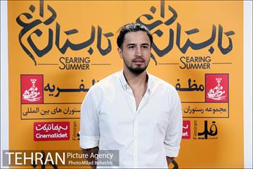 اکران خصوصی فیلم سینمایی تابستان داغ‎ 21
