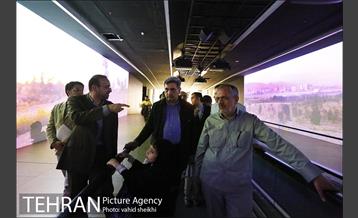 حضور شهردار تهران در باغ کتاب در کمپین با مهر تا مهر 17