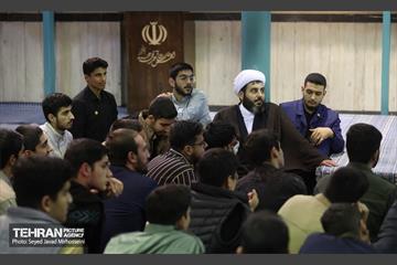نشست صمیمانه شهردار تهران با دانش آموزان بسیجی سراسر کشور 13