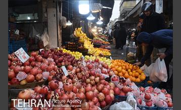 خرید شب یلدا در بازار امام حسین 25