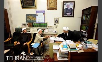 دیدار حجت‌الاسلام صادق‌زاده با تعدادی از مراجع عظام تقلید و علما در شهر مقدس قم 5