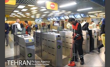 خدمات‌رسانی مترو تهران به نمازگزاران عیدسعیدفطر 54