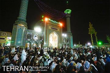 مراسم شب احیای ماه رمضان در امامزاده صالح(ع) 26
