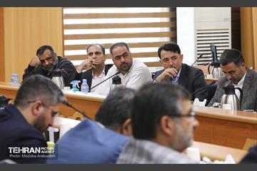 جلسه شورای معاونان، مشاوران و شهرداران مناطق 8