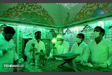 آئین غبار روبی ضریح مطهر امامزاده صالح(ع)  10