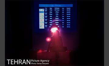 نمایش او فقط خسته بود‎ 13