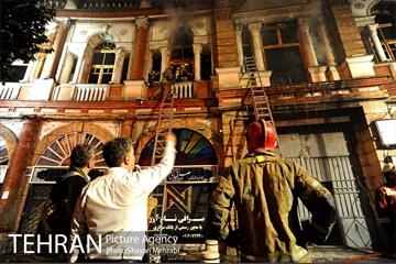 آتش سوزی ساختمان میدان حسن آباد 22