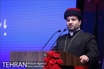 نشست  شهردار تهران با رهبران دینی،چهره های برجسته و شهروندان مسیحی آشوری و ارمنی 17