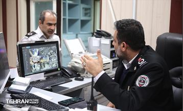 بازدید شهردار تهران از ستاد فرماندهی عملیات آتش نشانی 26