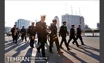 اجرای گروه موزیک به مناسبت سالگرد ورود امام خمینی (ره) 18