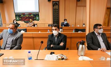 جلسه هم اندیشی دکتر جاوید سرپرست محترم شهرداری تهران با مدیران مناطق 22 گانه  23