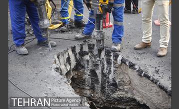 فرونشست زمین در خیابان 17شهریور 7