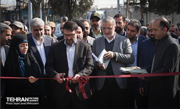 افتتاح ۳ ایستگاه شارژبرقی و رونمایی از تاکسی برخط 13