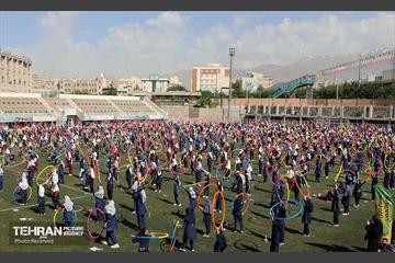 اجتماع ورزشی ۱۴۰۴ دانش‌آموز دختر نوجوان 3