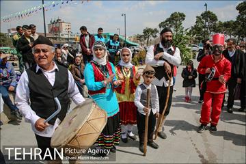 جشنواره نوروزگاه در میدان راه آهن 5