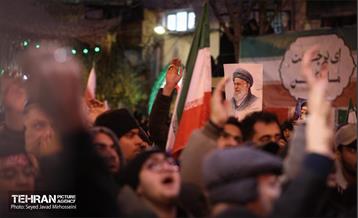 تشییع پیکر ۱۰۰ شهید مردمی و مدافع امنیت در تهران - 3 4