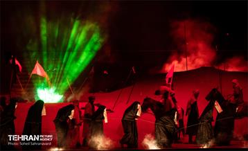 نمایش «تنهاتر از مسیح» 8