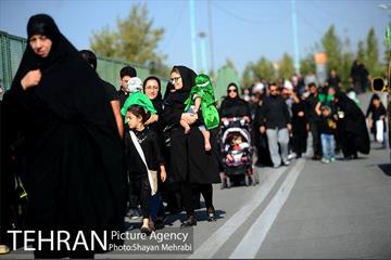 مراسم شیرخوارگان حسینی در مصلی تهران 13