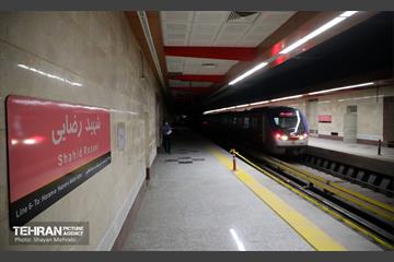 بازدید اعضای کمسیون حمل و نقل شورای اسلامی شهر از ایستگاه مترو شهید رضایی 38