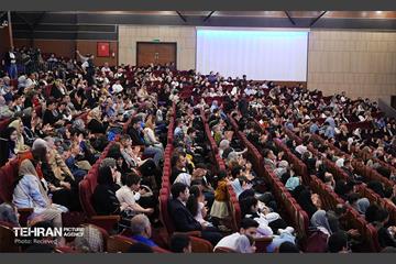آئین تجلیل از پرستاران فعال در جنگ 12 روزه تحمیلی 53