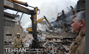 سومین روز عملیات امداد ونجات حادثه پلاسکو -4 12