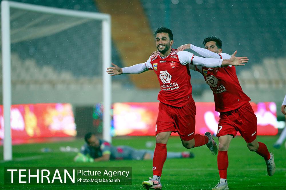 دیدار تیم های فوتبال پرسپولیس و صنعت نفت 22