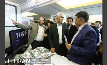 بازدید شهردار از نمایشگاه دستاوردهای معاونت توسعه منابع  انسانی شهردار تهران 8