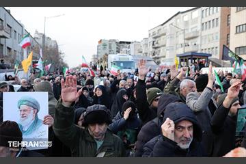 تشییع پیکر ۱۰۰ شهید مردمی و مدافع امنیت در تهران - 1 11
