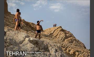 آبتنی تابستانی در چشمه علی 7