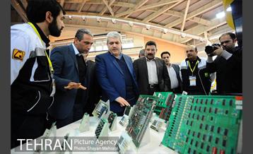 بازدید معاون علمی و فناوری رییس جمهور از نمایشگاه مترو  13