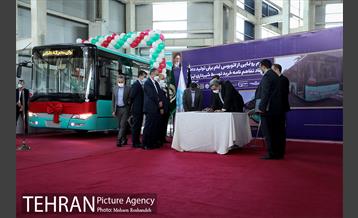 مراسم رونمایی از اتوبوس تمام برقی تولید داخل 14