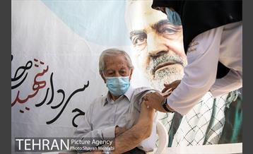 بزرگترین مرکز واکسیناسیون خودرویی کرونا در تهران 56