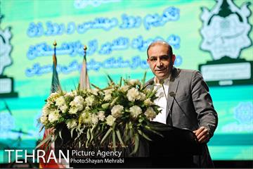 گردهمایی کارکنان معاونت فنی و عمران با حضور شهردار تهران 52