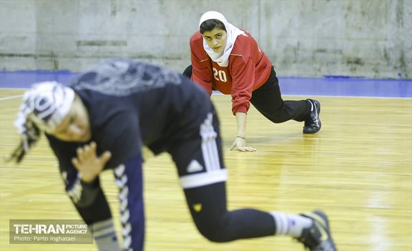 تمرین آماده سازى تیم ملى هندبال زنان 22