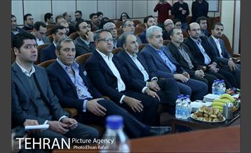 بازدید دکتر نجفی از کارخانه نوآوری‎ 12