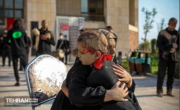 آیین برافراشتن پرچم عزای حسینی 1