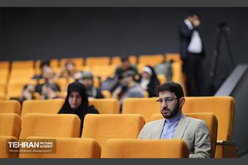 نشست خبری رویداد بین‌المللی طراحی کارتون، کاریکاتور و پوستر «هولوساید ۲۰۲۴» 5