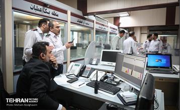 بازدید شهردار تهران از ستاد فرماندهی عملیات آتش نشانی 35