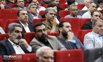 هم اندیشی صمیمانه شهردار تهران با سازندگان شهر 27