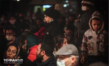 مدال افتخار انقلاب بر گردن برج آزادی 8