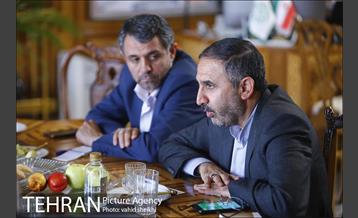 نشست فراکسیون مدیریت شهری مجلس با شهردار تهران 11