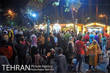 سرپرست شهرداری تهران و رئیس مرکز ارتباطات و امور بین الملل شهرداری تهران در بازدید از فعالیت‌های شبانه شهرداری و زندگی شبانه مردم تهران 5