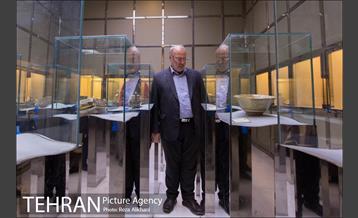 گشت و گذاری در موزه‌های ملی، آبگینه و نقاشی 12