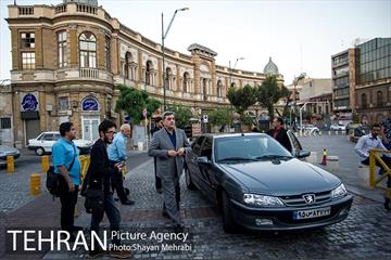 بازدید شهردار تهران از خسارت آتش سوزی اخیر میدان حسن آباد 14