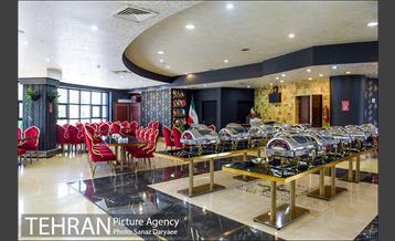 رستوران پردیس قلهک با پرسنل ناشنوا  34