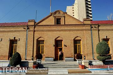 عمارت کلاه فرنگی بیسیم 1