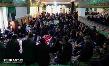 بدرقه پیکر مطهر شهید گمنام دوران دفاع مقدس در اداره‌کل سرمایه‌انسانی 1