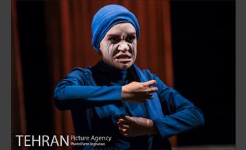 نمایش مهمانخانه پنج در 6